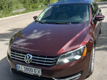 Фольксваген Пассат 2013 у Белой Церкве на Automoto.ua Червоний Фольксваген Пассат, об'ємом двигуна 2 л та пробігом 220 тис. км за 9300 $, фото 1 на Automoto.ua