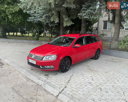 Красный Фольксваген Пассат, объемом двигателя 1.97 л и пробегом 259 тыс. км за 7499 $, фото 1 на Automoto.ua