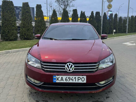 Красный Фольксваген Пассат, объемом двигателя 1.8 л и пробегом 167 тыс. км за 10000 $, фото 1 на Automoto.ua