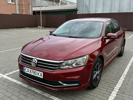 Красный Фольксваген Пассат, объемом двигателя 1.8 л и пробегом 127 тыс. км за 11499 $, фото 1 на Automoto.ua