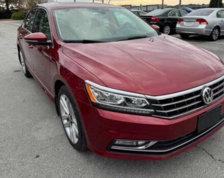 Красный Фольксваген Пассат, объемом двигателя 3.6 л и пробегом 74 тыс. км за 1650 $, фото 1 на Automoto.ua