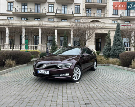 Красный Фольксваген Пассат, объемом двигателя 1.97 л и пробегом 195 тыс. км за 17500 $, фото 1 на Automoto.ua