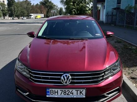 Фольксваген Пассат 2016 в Днепре (Днепропетровске) на Automoto.ua Красный Фольксваген Пассат, объемом двигателя 1.8 л и пробегом 169 тыс. км за 11399 $, фото 1 на Automoto.ua