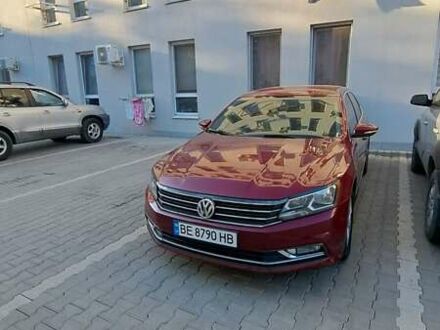 Красный Фольксваген Пассат, объемом двигателя 1.8 л и пробегом 232 тыс. км за 10000 $, фото 1 на Automoto.ua