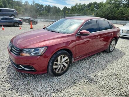 Красный Фольксваген Пассат, объемом двигателя 2 л и пробегом 125 тыс. км за 2000 $, фото 1 на Automoto.ua