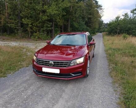 Фольксваген Пассат 2019 в Киеве на Automoto.ua Красный Фольксваген Пассат, объемом двигателя 2 л и пробегом 56 тыс. км за 10250 $, фото 1 на Automoto.ua