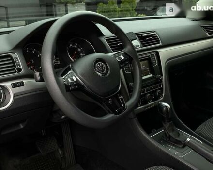 Фольксваген Пассат, объемом двигателя 1.8 л и пробегом 150 тыс. км за 14300 $, фото 19 на Automoto.ua