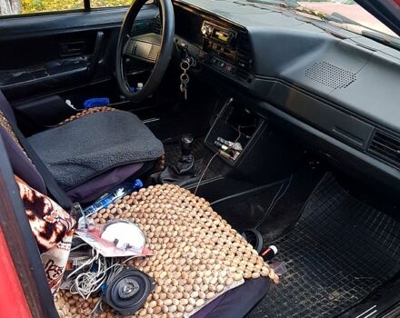 Фольксваген Пассат, объемом двигателя 1.6 л и пробегом 200 тыс. км за 750 $, фото 7 на Automoto.ua