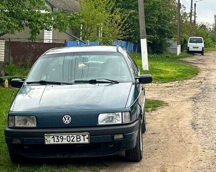 Фольксваген Пассат, объемом двигателя 1.6 л и пробегом 0 тыс. км за 1500 $, фото 1 на Automoto.ua