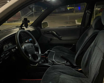 Фольксваген Пассат, объемом двигателя 1.8 л и пробегом 405 тыс. км за 2000 $, фото 10 на Automoto.ua