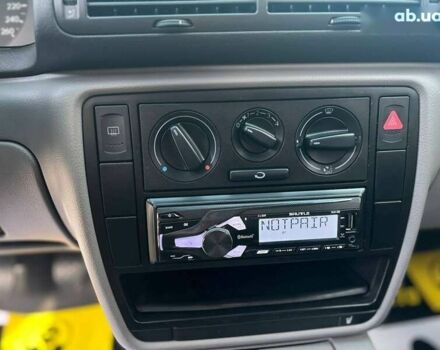 Фольксваген Пассат, объемом двигателя 1.6 л и пробегом 201 тыс. км за 3200 $, фото 10 на Automoto.ua