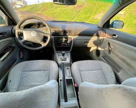 Фольксваген Пассат, объемом двигателя 1.6 л и пробегом 0 тыс. км за 1450 $, фото 6 на Automoto.ua