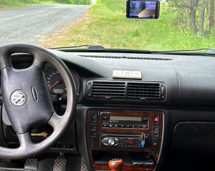 Фольксваген Пассат, объемом двигателя 1.8 л и пробегом 397 тыс. км за 3500 $, фото 5 на Automoto.ua