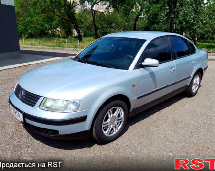 Фольксваген Пассат, объемом двигателя 1.8 л и пробегом 380 тыс. км за 3700 $, фото 1 на Automoto.ua