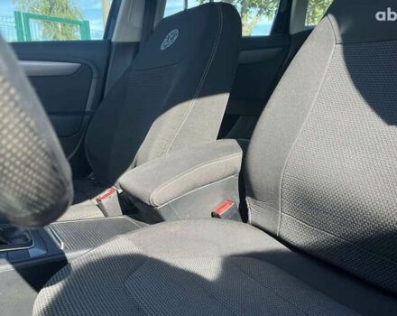 Фольксваген Пассат, объемом двигателя 2 л и пробегом 130 тыс. км за 10000 $, фото 12 на Automoto.ua