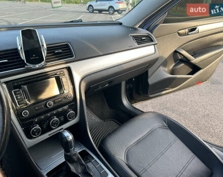 Фольксваген Пассат, объемом двигателя 2.48 л и пробегом 190 тыс. км за 9000 $, фото 18 на Automoto.ua