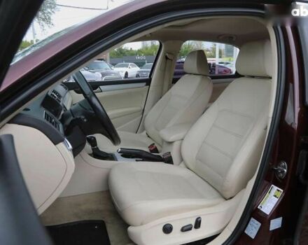 Фольксваген Пассат, об'ємом двигуна 2.5 л та пробігом 228 тис. км за 10500 $, фото 6 на Automoto.ua