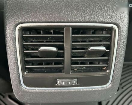 Фольксваген Пассат, объемом двигателя 2.5 л и пробегом 192 тыс. км за 10599 $, фото 16 на Automoto.ua