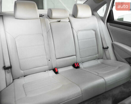 Фольксваген Пассат, объемом двигателя 1.8 л и пробегом 184 тыс. км за 10500 $, фото 18 на Automoto.ua