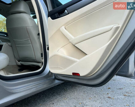 Фольксваген Пассат, объемом двигателя 2 л и пробегом 230 тыс. км за 10950 $, фото 43 на Automoto.ua