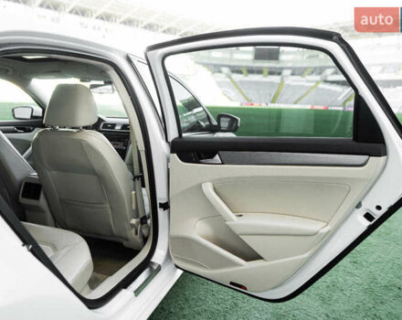 Фольксваген Пассат, объемом двигателя 1.8 л и пробегом 184 тыс. км за 10500 $, фото 39 на Automoto.ua