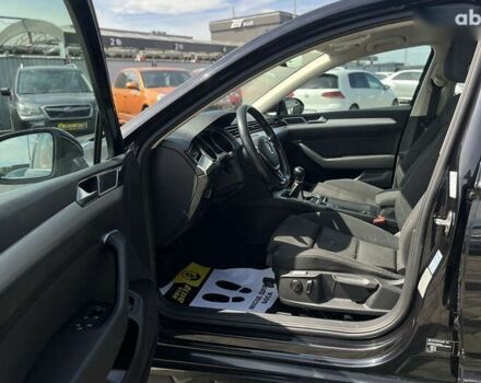 Фольксваген Пассат, об'ємом двигуна 1.6 л та пробігом 234 тис. км за 13990 $, фото 16 на Automoto.ua