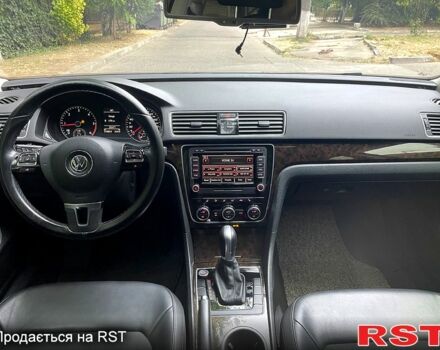Фольксваген Пассат, об'ємом двигуна 2 л та пробігом 234 тис. км за 13600 $, фото 4 на Automoto.ua