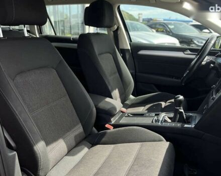 Фольксваген Пассат, об'ємом двигуна 1.6 л та пробігом 234 тис. км за 13990 $, фото 10 на Automoto.ua