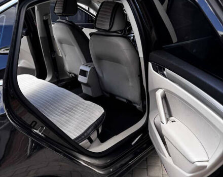 Фольксваген Пассат, объемом двигателя 1.8 л и пробегом 210 тыс. км за 11000 $, фото 12 на Automoto.ua