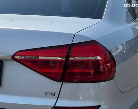 Фольксваген Пассат, об'ємом двигуна 1.8 л та пробігом 129 тис. км за 13490 $, фото 11 на Automoto.ua