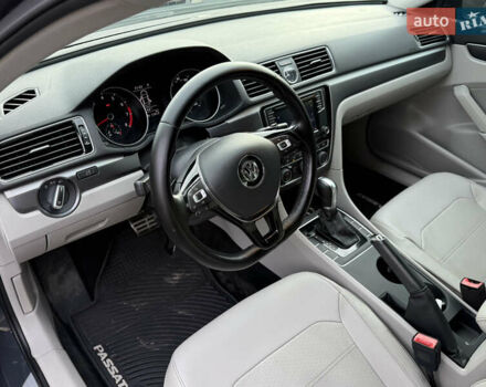 Фольксваген Пассат, об'ємом двигуна 1.8 л та пробігом 189 тис. км за 12800 $, фото 26 на Automoto.ua