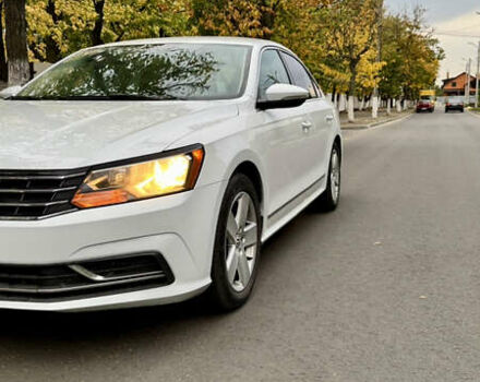 Фольксваген Пассат, объемом двигателя 1.8 л и пробегом 219 тыс. км за 12000 $, фото 5 на Automoto.ua