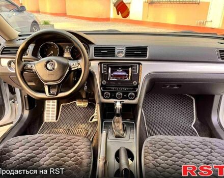 Фольксваген Пассат, объемом двигателя 1.8 л и пробегом 198 тыс. км за 14000 $, фото 5 на Automoto.ua