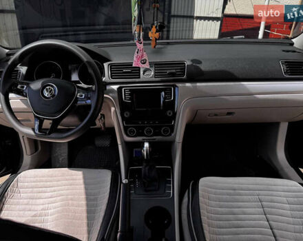 Фольксваген Пассат, объемом двигателя 1.8 л и пробегом 210 тыс. км за 11000 $, фото 16 на Automoto.ua