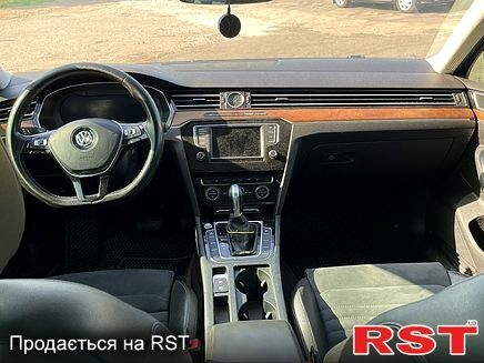 Фольксваген Пассат, объемом двигателя 2 л и пробегом 225 тыс. км за 19999 $, фото 3 на Automoto.ua