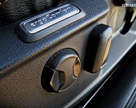 Фольксваген Пассат, об'ємом двигуна 1.6 л та пробігом 226 тис. км за 12800 $, фото 6 на Automoto.ua