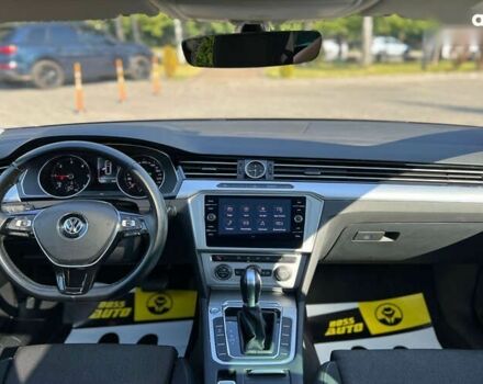 Фольксваген Пассат, об'ємом двигуна 1.6 л та пробігом 197 тис. км за 17500 $, фото 12 на Automoto.ua