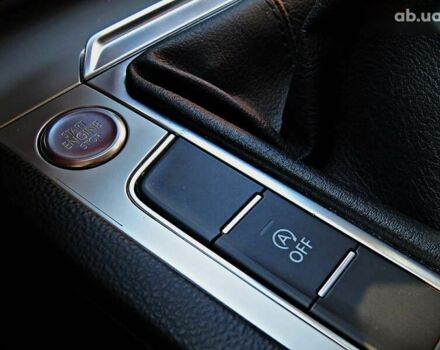 Фольксваген Пассат, об'ємом двигуна 1.6 л та пробігом 226 тис. км за 12800 $, фото 13 на Automoto.ua