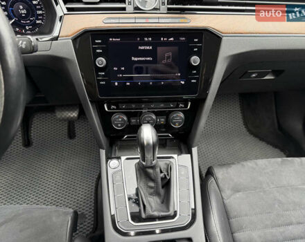 Фольксваген Пассат 2018 в Киеве на Automoto.ua Фольксваген Пассат, объемом двигателя 2 л и пробегом 152 тыс. км за 25999 $, фото 15 на Automoto.ua