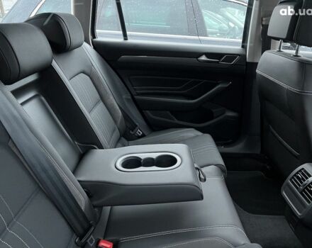 Фольксваген Пассат, объемом двигателя 2 л и пробегом 1 тыс. км за 46515 $, фото 1 на Automoto.ua