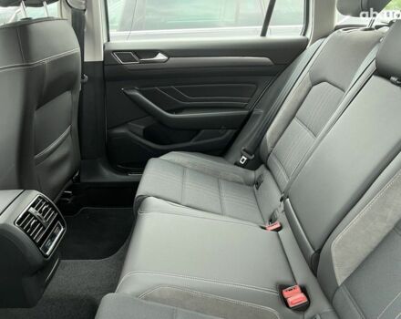 Фольксваген Пассат, объемом двигателя 2 л и пробегом 10 тыс. км за 45102 $, фото 8 на Automoto.ua