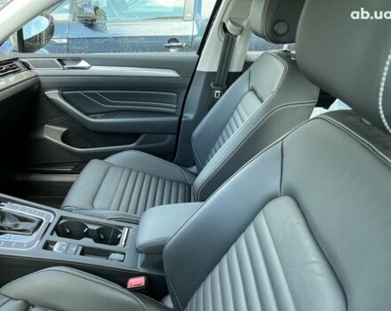 Фольксваген Пассат, объемом двигателя 2 л и пробегом 6 тыс. км за 48471 $, фото 3 на Automoto.ua