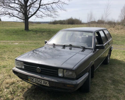 Фольксваген Пассат, объемом двигателя 1.6 л и пробегом 200 тыс. км за 1000 $, фото 5 на Automoto.ua