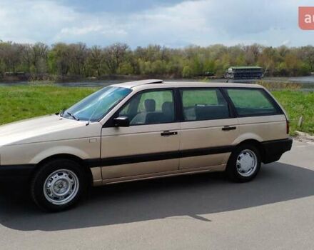 Фольксваген Пассат, объемом двигателя 1.8 л и пробегом 400 тыс. км за 2700 $, фото 3 на Automoto.ua