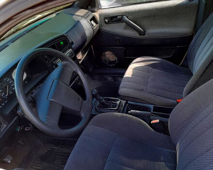 Фольксваген Пассат, объемом двигателя 1.8 л и пробегом 252 тыс. км за 1050 $, фото 6 на Automoto.ua