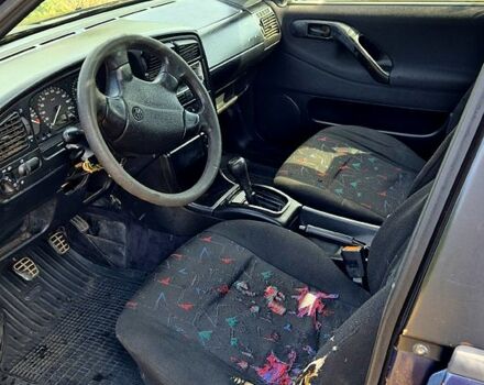 Фольксваген Пассат, об'ємом двигуна 1.8 л та пробігом 350 тис. км за 1500 $, фото 4 на Automoto.ua