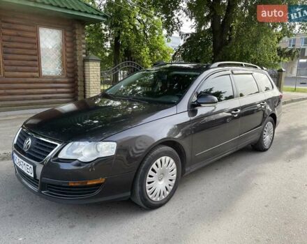 Фольксваген Пассат, объемом двигателя 1.6 л и пробегом 230 тыс. км за 5200 $, фото 1 на Automoto.ua