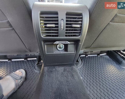 Фольксваген Пассат, объемом двигателя 2 л и пробегом 303 тыс. км за 11000 $, фото 10 на Automoto.ua