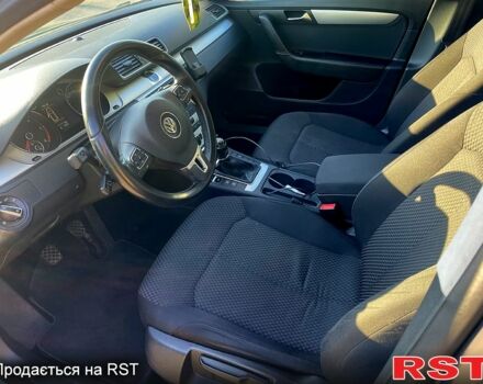 Фольксваген Пассат, об'ємом двигуна 1.6 л та пробігом 240 тис. км за 10300 $, фото 4 на Automoto.ua