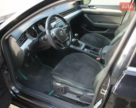 Фольксваген Пассат, объемом двигателя 1.6 л и пробегом 257 тыс. км за 11900 $, фото 12 на Automoto.ua